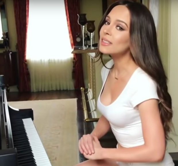 Врела Лола упознала Новака Ђоковића (ФОТО)